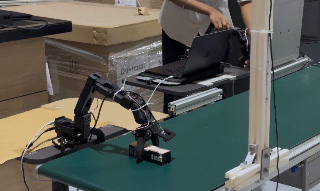 Adaptive robotic ecosystem thumbnail